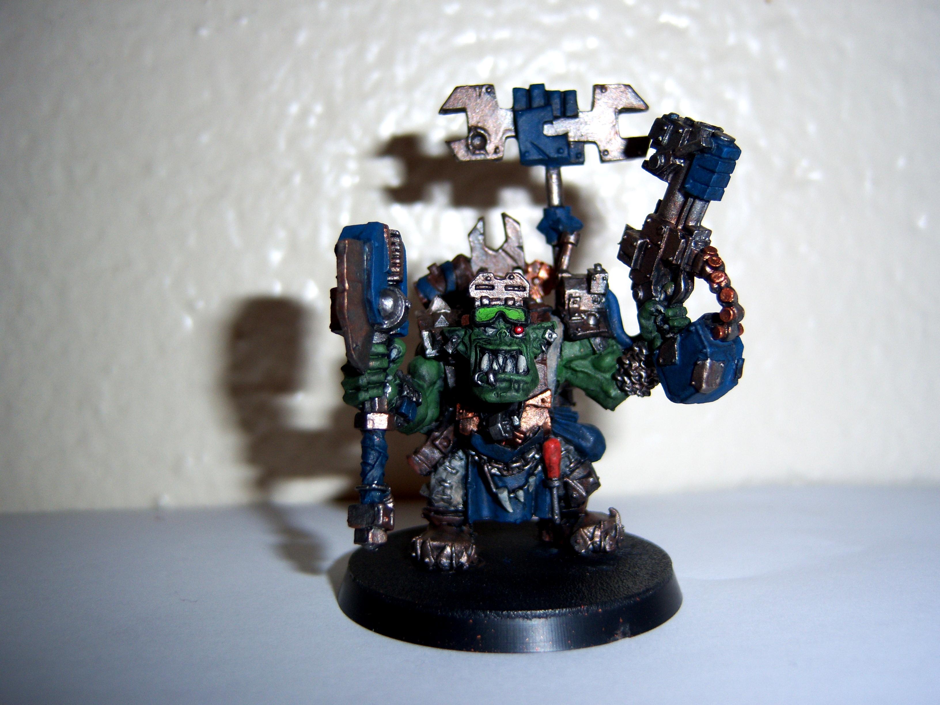thumbnail image 2 of Orks Big Mek - Unpainted & Unassembled Warhammer 40k Miniature 2 of 10